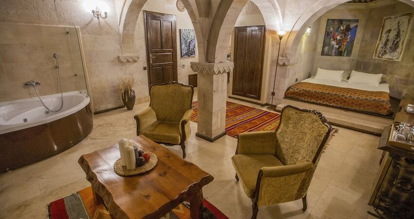 Aurora Cave Hotel