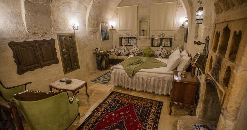 Aurora Cave Hotel