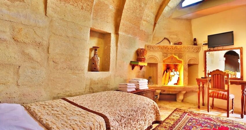 Elysée Cave House